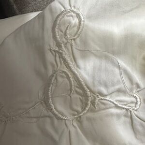 Neiman Marcus Cream top sheet monogrammed S
